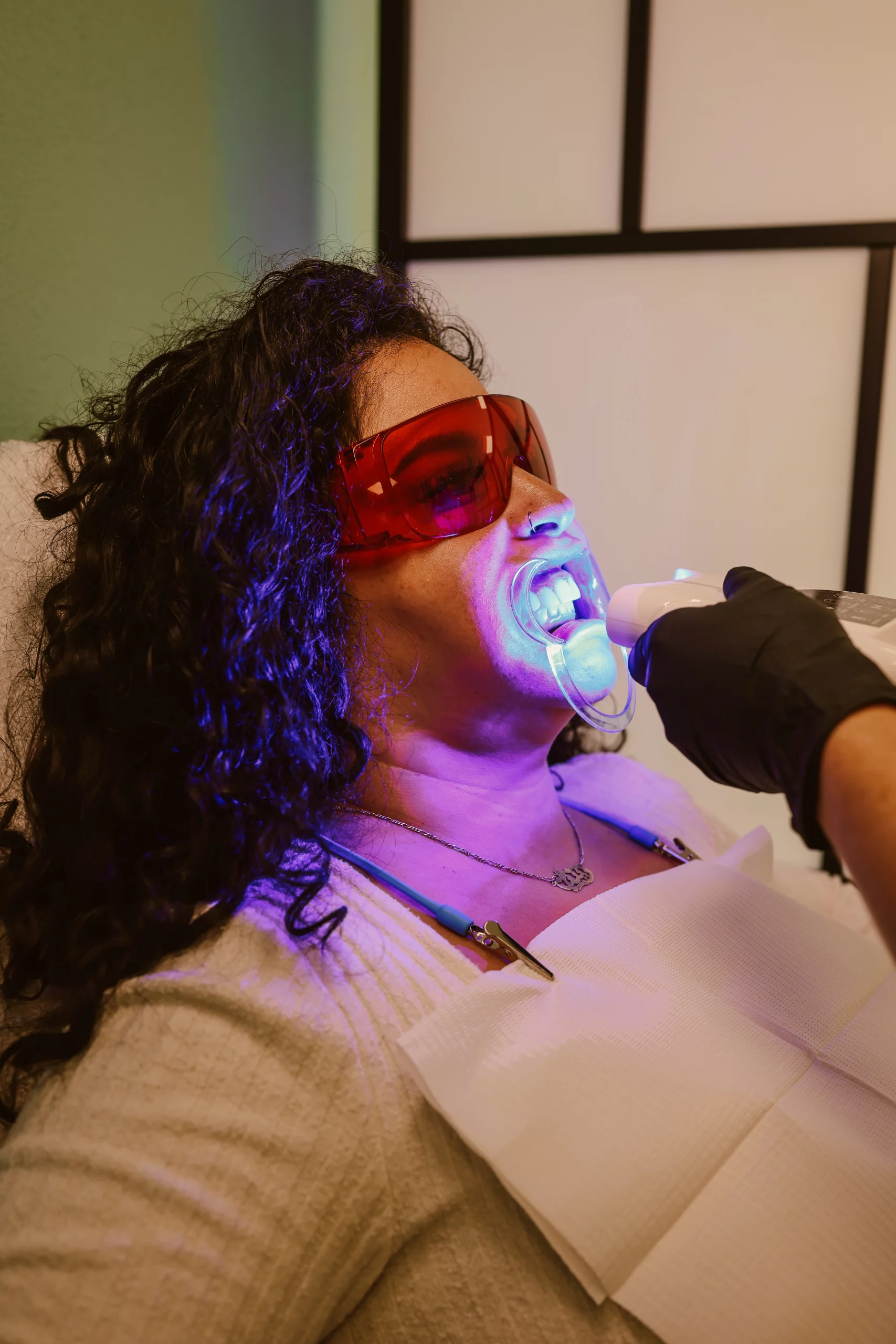 Tanden bleken in Enschede {{brizy_dc_image_alt imageSrc=